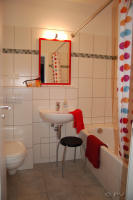 Bath/Toilet